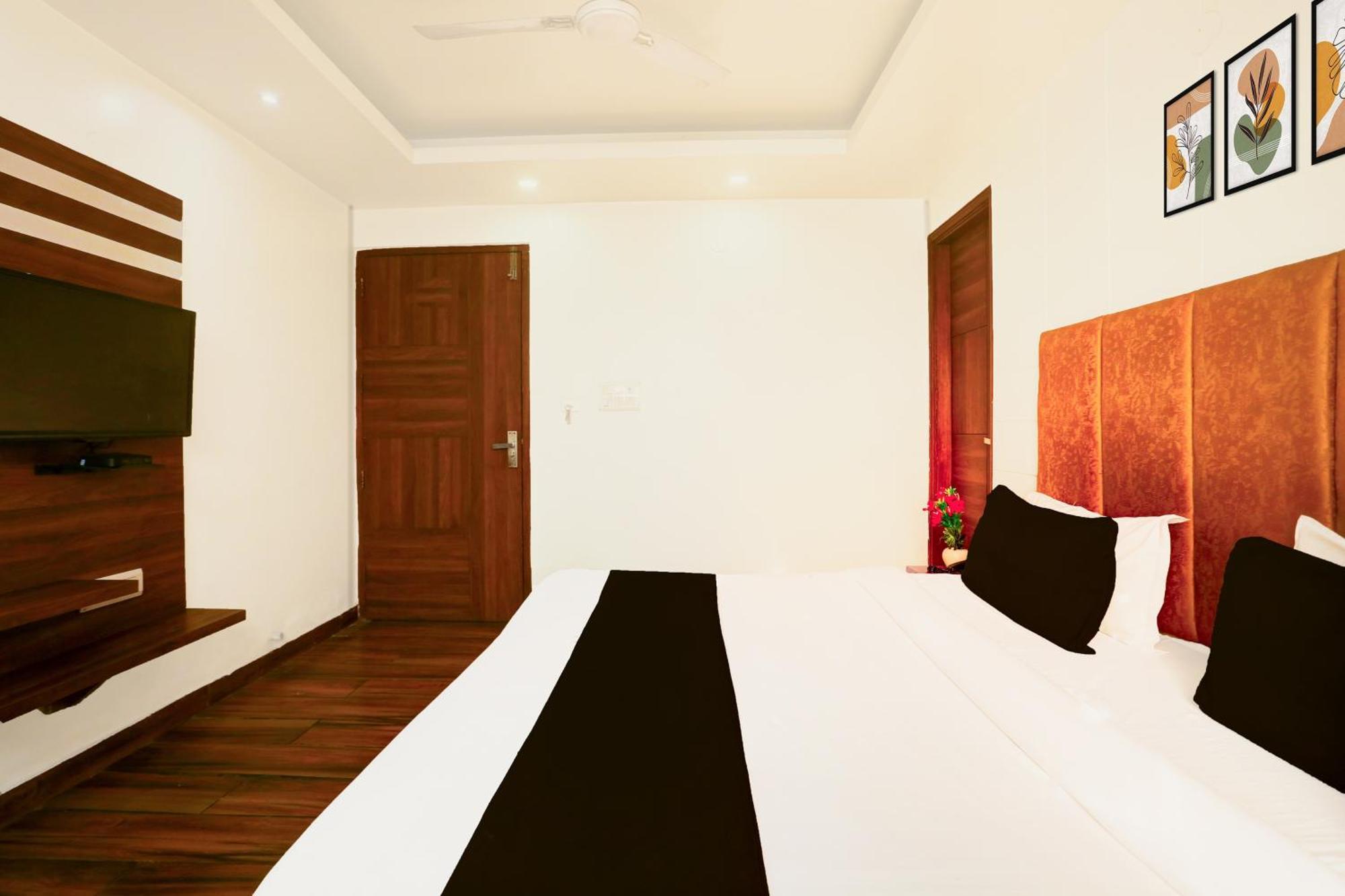 Hotel Super Collection O Amritsar Near Bus Stand Esterno foto