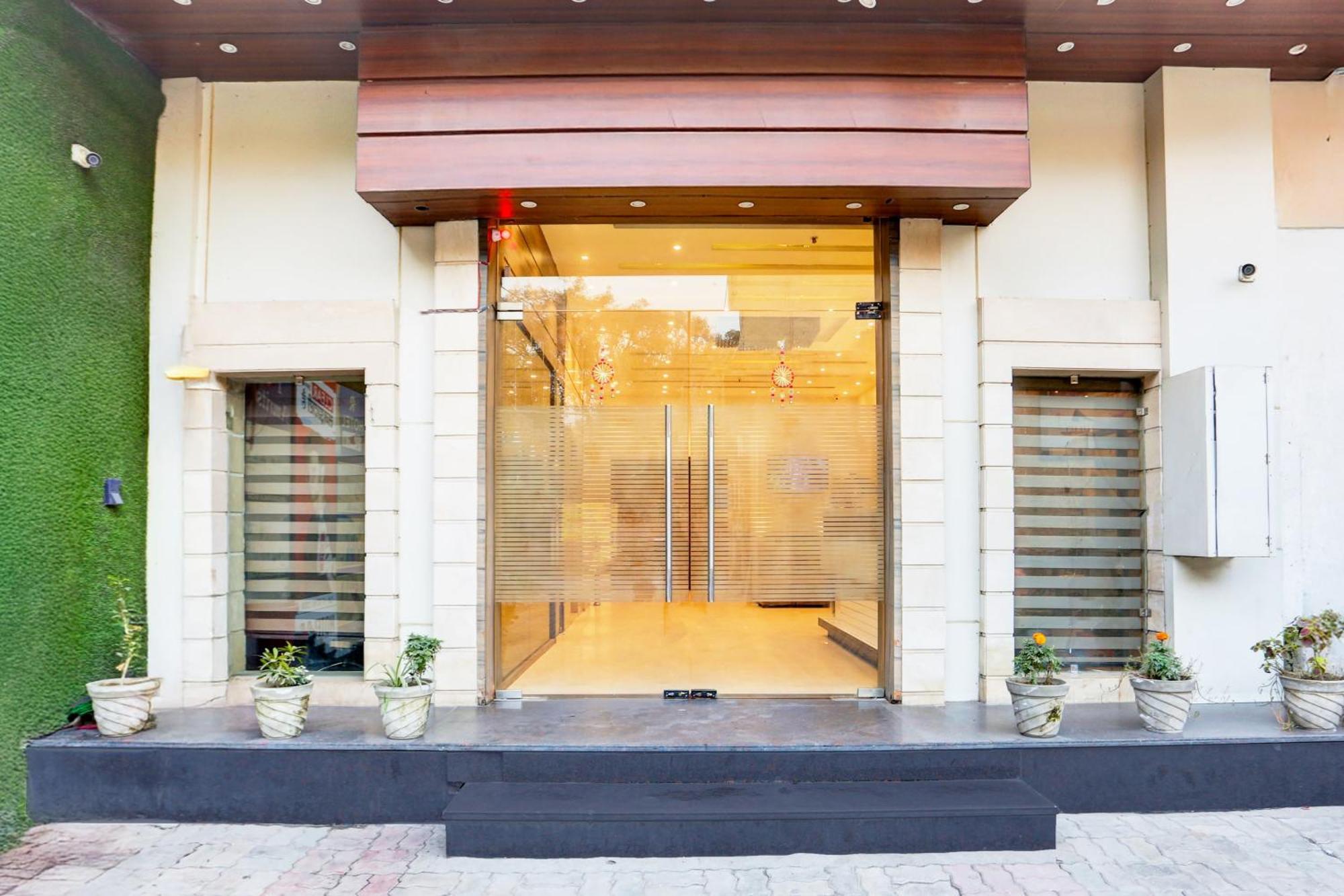 Hotel Super Collection O Amritsar Near Bus Stand Esterno foto